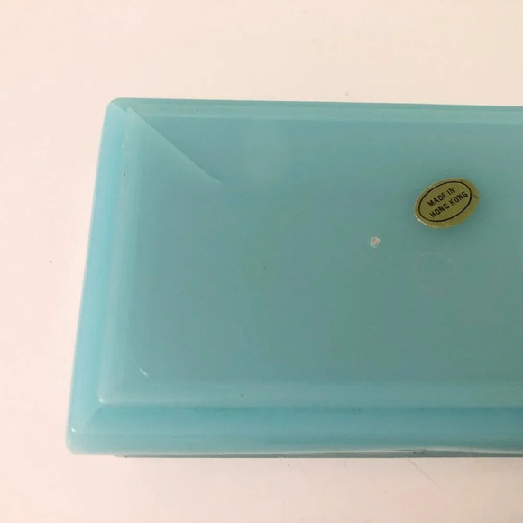 Vintage Trinket Box  Blue Plastic Hong Kong Hinged Floral Case Flaws - Picture 7 of 16